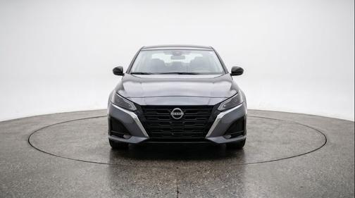 Gun Metallic 2025 Nissan Altima SV FWD