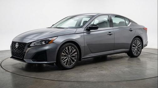 Gun Metallic 2025 Nissan Altima SV FWD