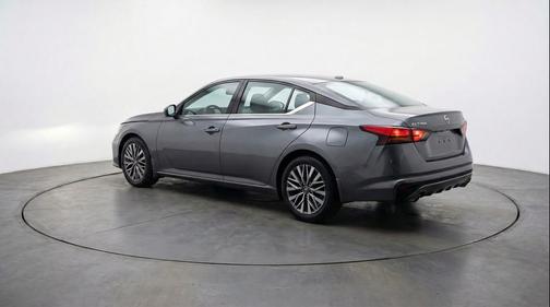 Gun Metallic 2025 Nissan Altima SV FWD