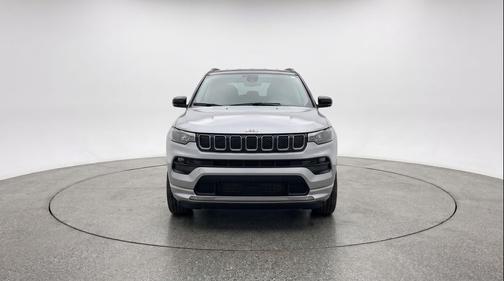 Silver Zynith Metallic Clearcoat 2025 Jeep Compass Limited