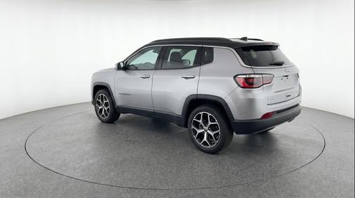 Silver Zynith Metallic Clearcoat 2025 Jeep Compass Limited