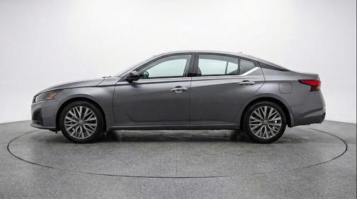 Gun Metallic 2025 Nissan Altima SV FWD