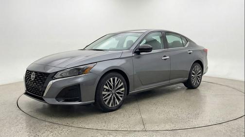 Gun Metallic 2025 Nissan Altima SV FWD