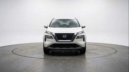 Everest White Pearl Tricoat 2025 Nissan Rogue SV