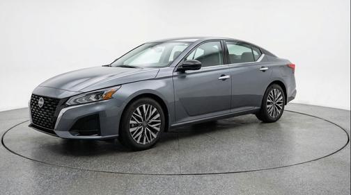 Gun Metallic 2025 Nissan Altima SV FWD