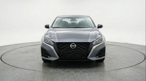 Gun Metallic 2025 Nissan Altima SV FWD
