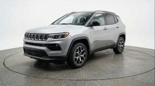 Silver Zynith Metallic Clearcoat 2025 Jeep Compass Limited