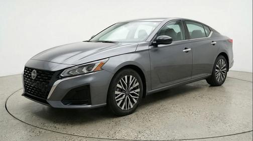 Gun Metallic 2025 Nissan Altima SV FWD