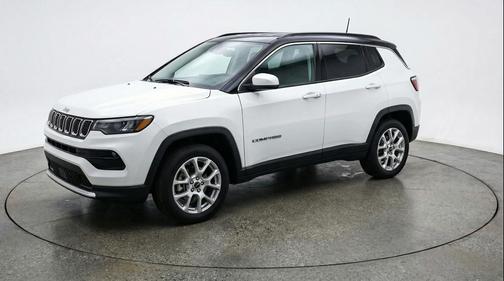 Bright White Clearcoat 2025 Jeep Compass Limited