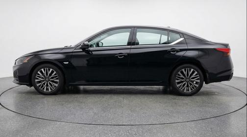 Super Black 2026 Nissan Altima SV FWD