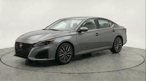 Gun Metallic 2025 Nissan Altima SV FWD
