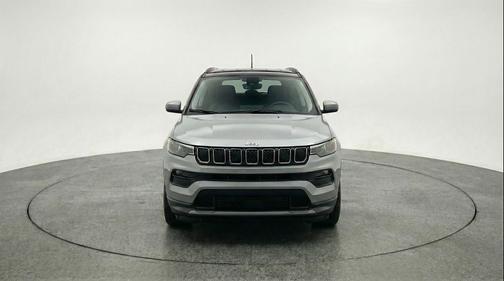 Silver Zynith Metallic Clearcoat 2025 Jeep Compass Limited