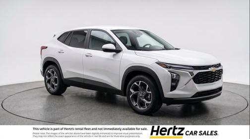 Summit White 2025 Chevrolet Trax LT