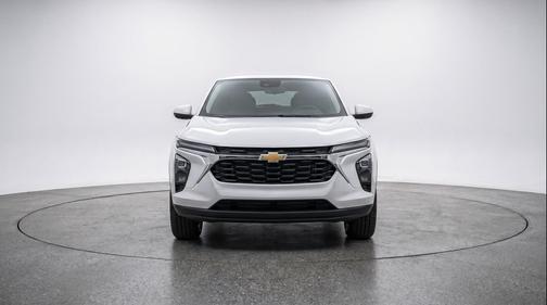 Summit White 2025 Chevrolet Trax LT