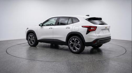 Summit White 2025 Chevrolet Trax LT