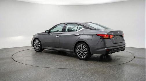 Gun Metallic 2025 Nissan Altima SV FWD