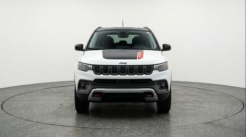 Bright White Clearcoat 2025 Jeep Compass Trailhawk