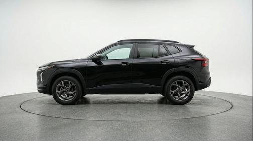 Mosaic Black Metallic 2025 Chevrolet Trax LT