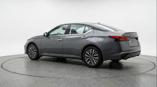 Gun Metallic 2025 Nissan Altima SV FWD