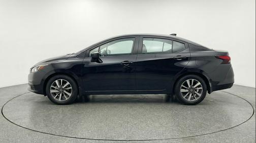 Super Black 2025 Nissan Versa 1.6 SV
