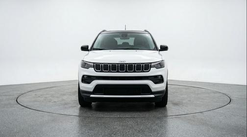 Bright White Clearcoat 2025 Jeep Compass Limited
