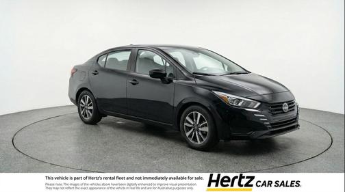 Super Black 2025 Nissan Versa 1.6 SV