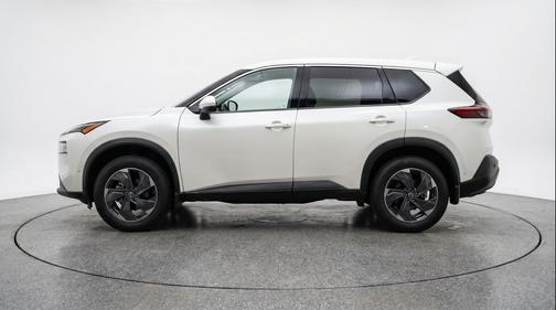 Everest White Pearl Tricoat 2025 Nissan Rogue SV