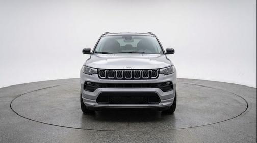 Silver Zynith Metallic Clearcoat 2025 Jeep Compass Limited