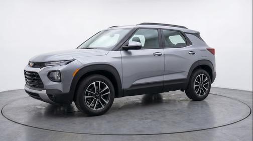 Sterling Gray Metallic 2025 Chevrolet Trailblazer LT