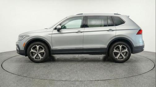 platinum gray metallic 2026 Volkswagen Tiguan 2.0T SE