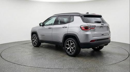Silver Zynith Metallic Clearcoat 2025 Jeep Compass Limited