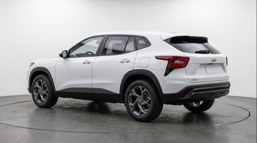 Summit White 2025 Chevrolet Trax LT