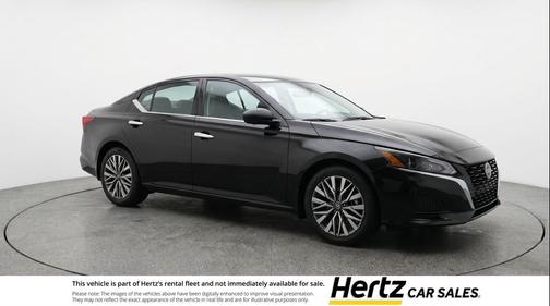 Super Black 2025 Nissan Altima SV FWD