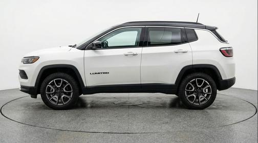 Bright White Clearcoat 2025 Jeep Compass Trailhawk