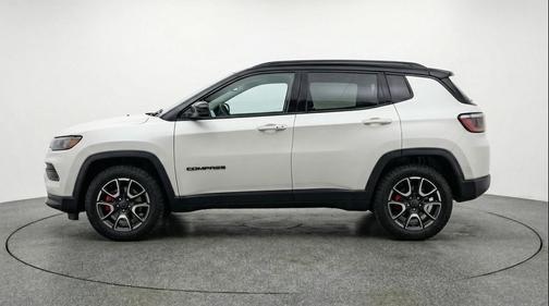 Bright White Clearcoat 2025 Jeep Compass Trailhawk