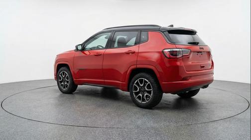 Red Hot Pearlcoat 2025 Jeep Compass Trailhawk