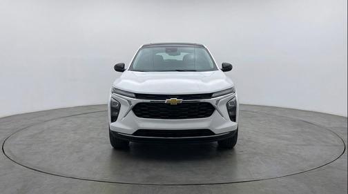 Summit White 2025 Chevrolet Trax LT