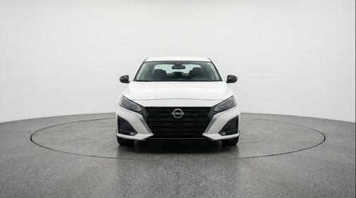 Glacier White 2025 Nissan Altima SV FWD