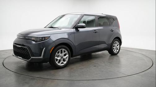 Gravity Gray 2025 Kia Soul LX