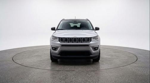 Silver Zynith Metallic Clearcoat 2025 Jeep Compass Limited