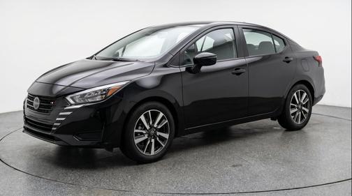 Super Black 2025 Nissan Versa 1.6 SV