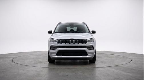 Silver Zynith Metallic Clearcoat 2025 Jeep Compass Limited
