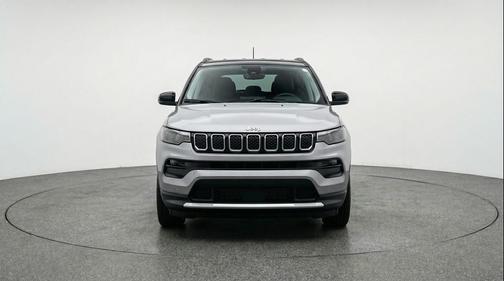 Silver Zynith Metallic Clearcoat 2025 Jeep Compass Limited