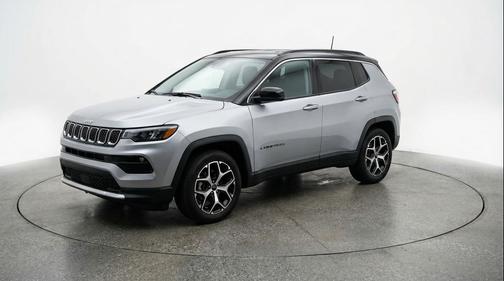 Silver Zynith Metallic Clearcoat 2025 Jeep Compass Limited