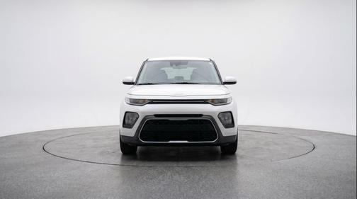 Snow White Pearl 2025 Kia Soul LX