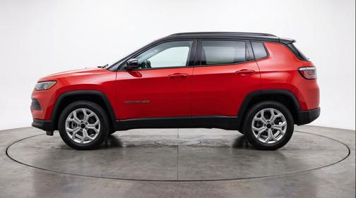Red Hot Pearlcoat 2025 Jeep Compass Latitude