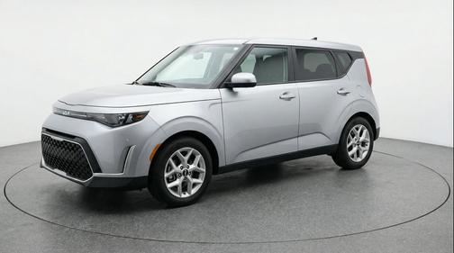 Steel Gray 2025 Kia Soul LX