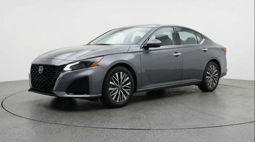 Gun Metallic 2025 Nissan Altima SV FWD