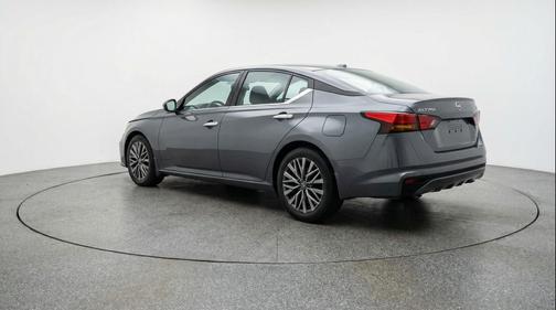 Gun Metallic 2025 Nissan Altima SV FWD