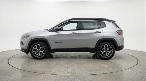 Silver Zynith Metallic Clearcoat 2025 Jeep Compass Limited